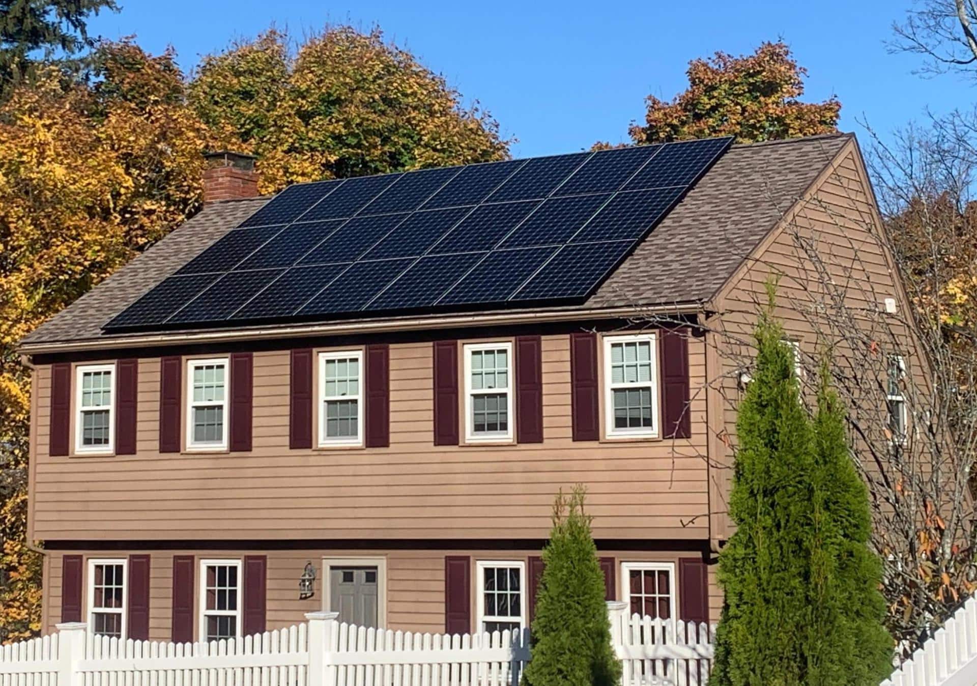 house with Solaris Renewables solar panels